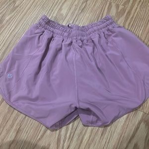 lululemon 4 inch hottie hot shorts size 4